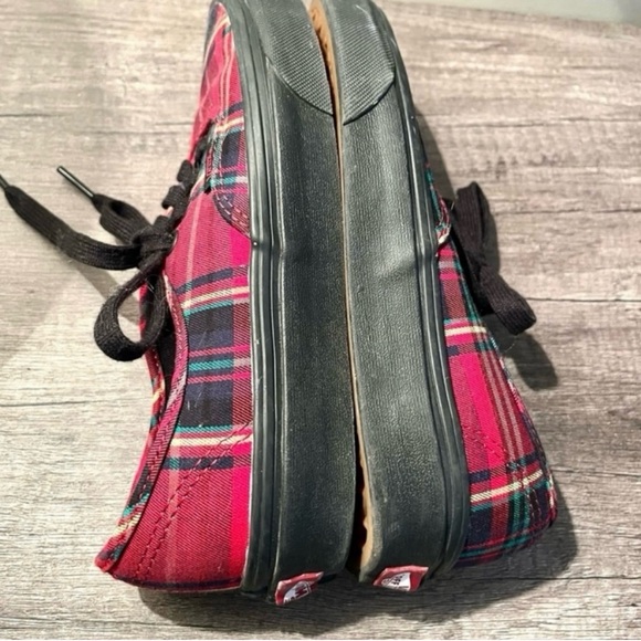 Vans Plaid Tartan Tie Up Skateboard Shoes - Picture 4 of 13